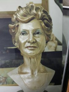 bronze-bust-custom-sculptures-statue-from-photo-personalized-memorial-statue-07